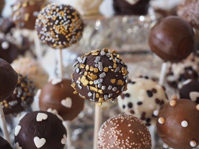 cake-pops-693645_640