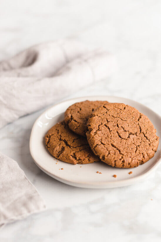 THE GINJ: Spiced Ginger Molasses Cookies from Happiness Jones